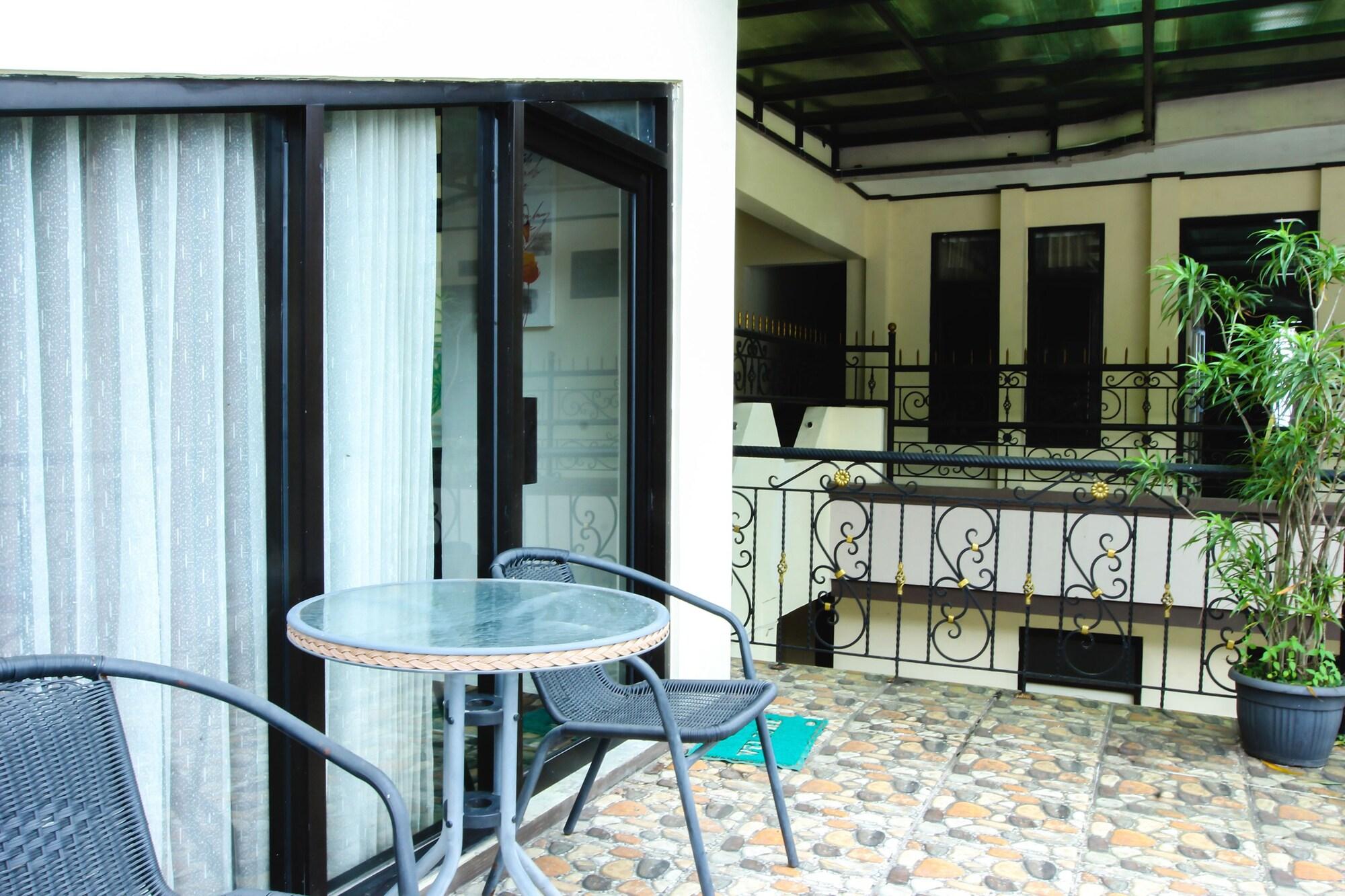 Hotel Reddoorz Near Cikole Lembang Extérieur photo