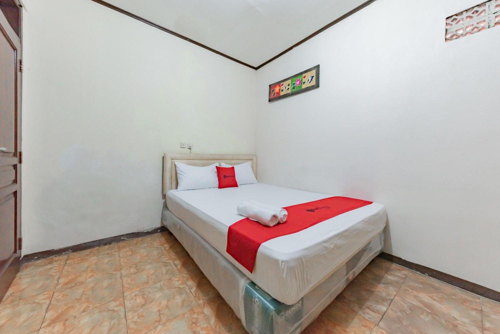 Hotel Reddoorz Near Cikole Lembang Extérieur photo