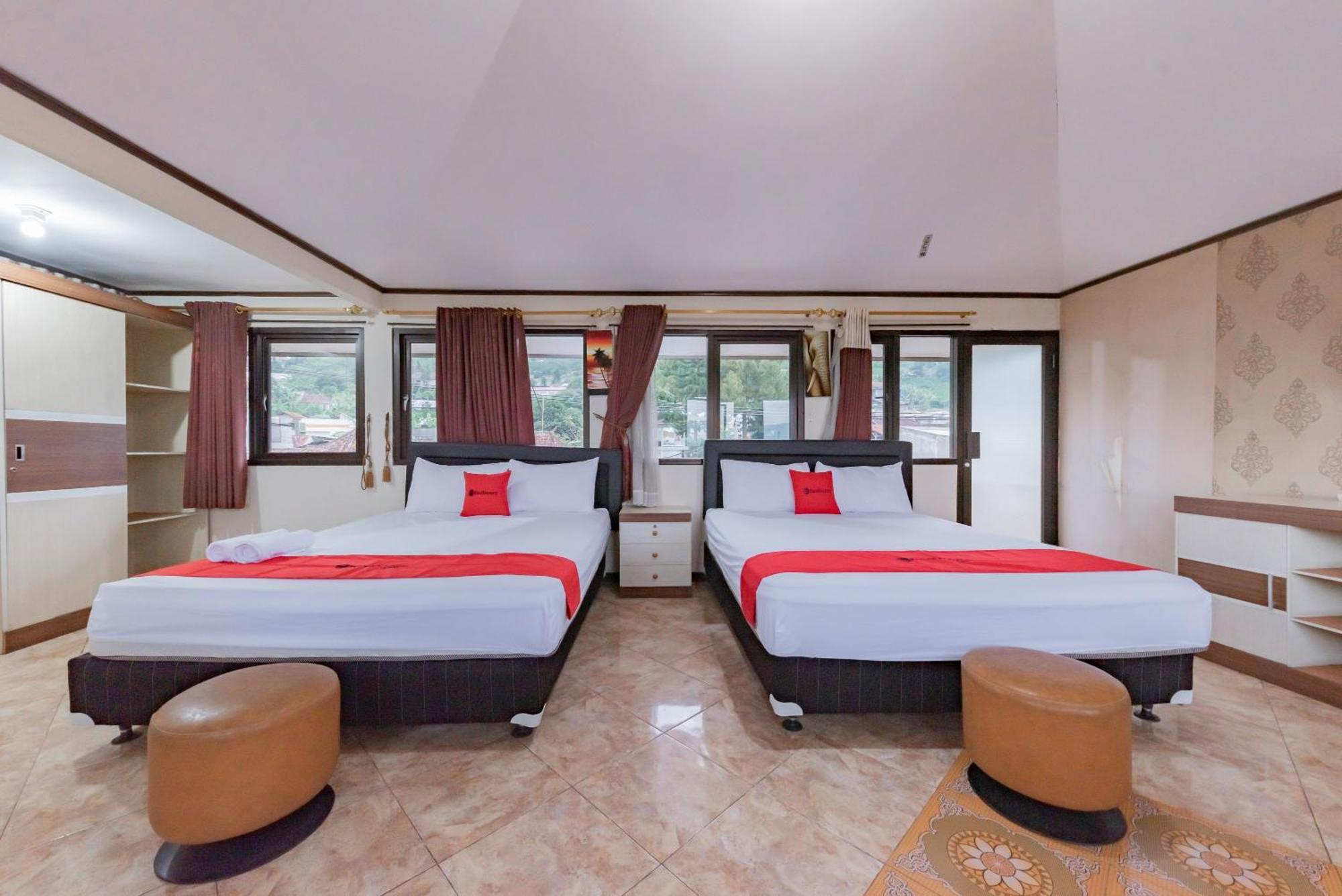 Hotel Reddoorz Near Cikole Lembang Extérieur photo