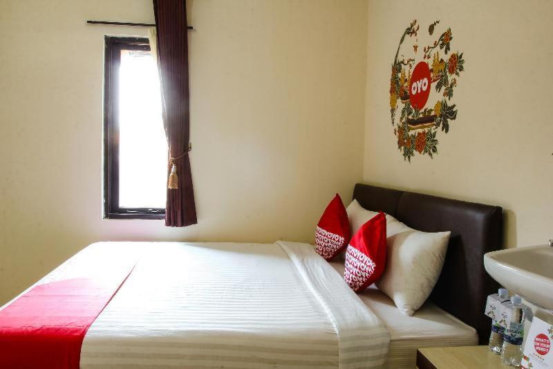 Hotel Reddoorz Near Cikole Lembang Chambre photo